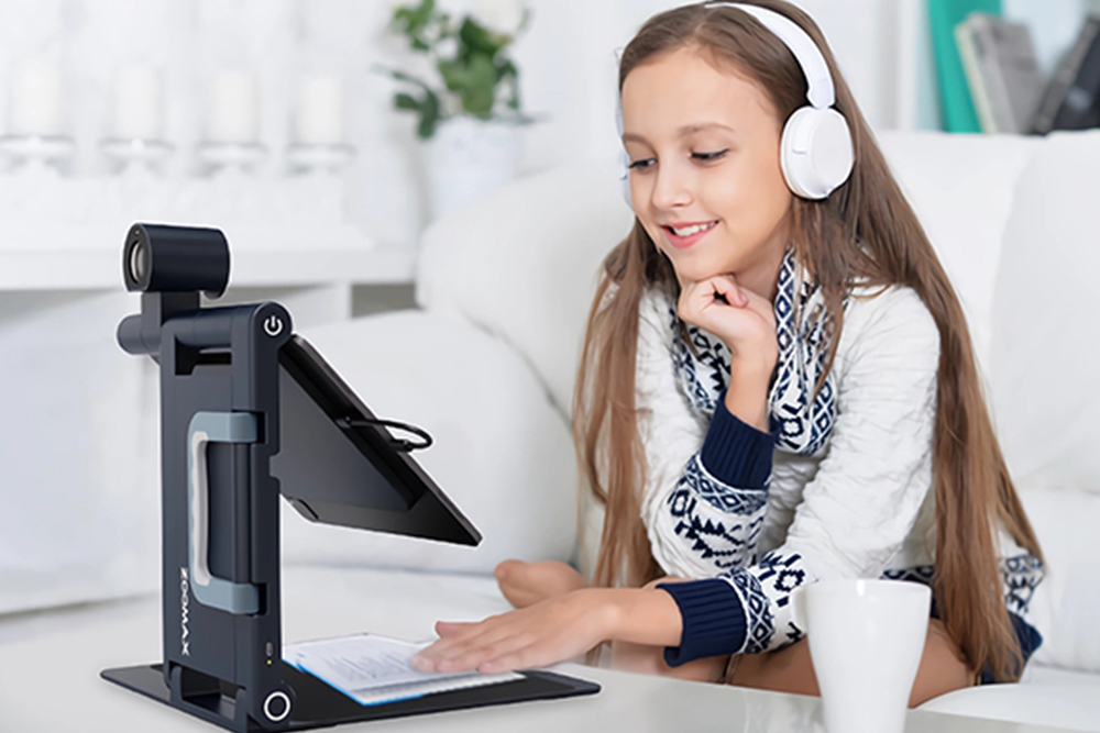 ZOOMAX Snow Pad Portable Video Magnifier (Without iPad) – Sterling